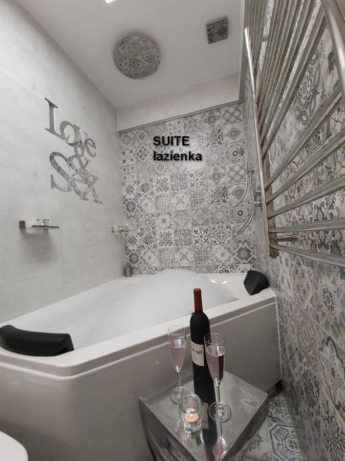 Apartamenty Centrum Z Wanna Dwuosobowa Piotrkow Trybunalski Luaran gambar