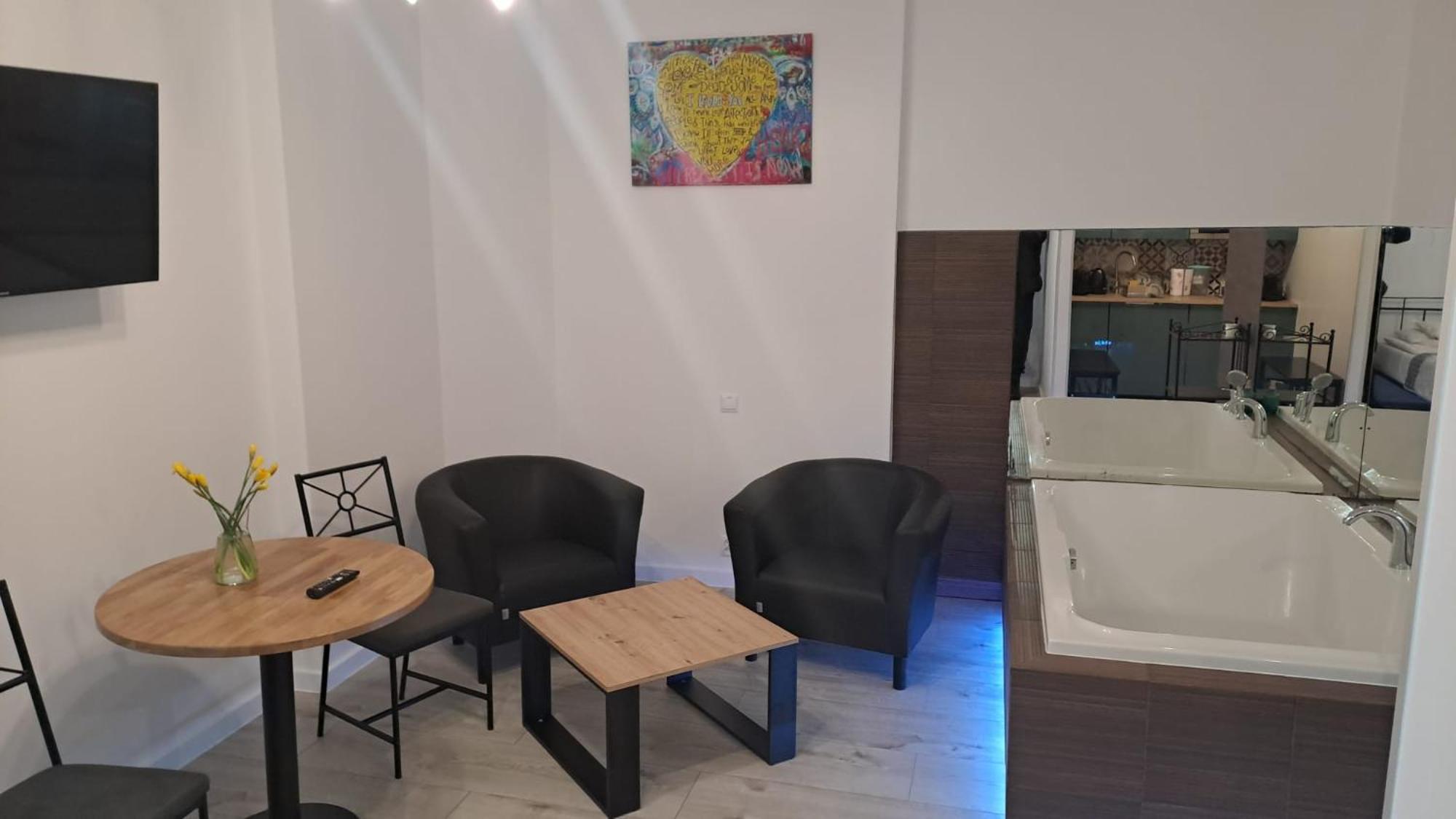 Apartamenty Centrum Z Wanna Dwuosobowa Piotrkow Trybunalski Luaran gambar